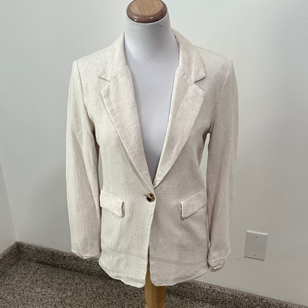 Tailored Cream Single-Button Blazer